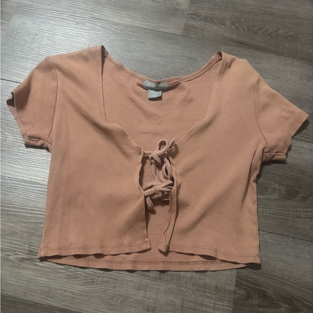 Sky and Sparrow Apricot Tie-Front Crop Top